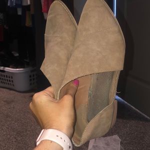 Flat tan side open ankle booties
